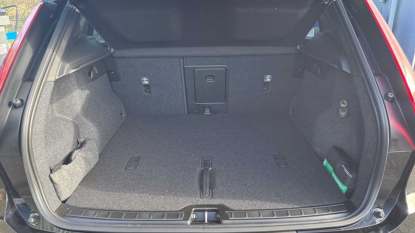 Volvo XC40 Black Edition Ultra, B4 Mild hybrid, Petrol