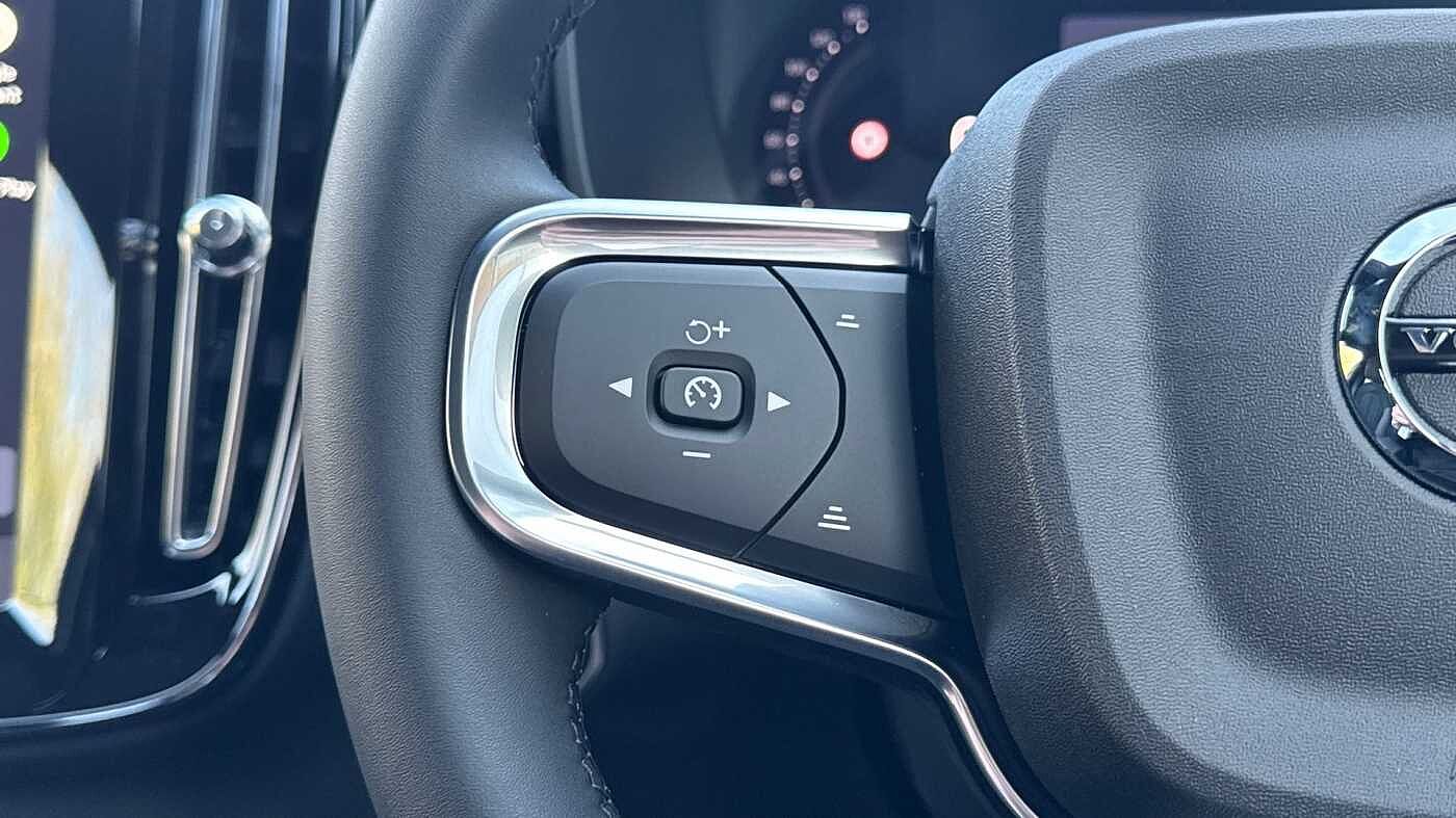 Volvo XC40 Black Edition Ultra, B4 Mild hybrid, Petrol
