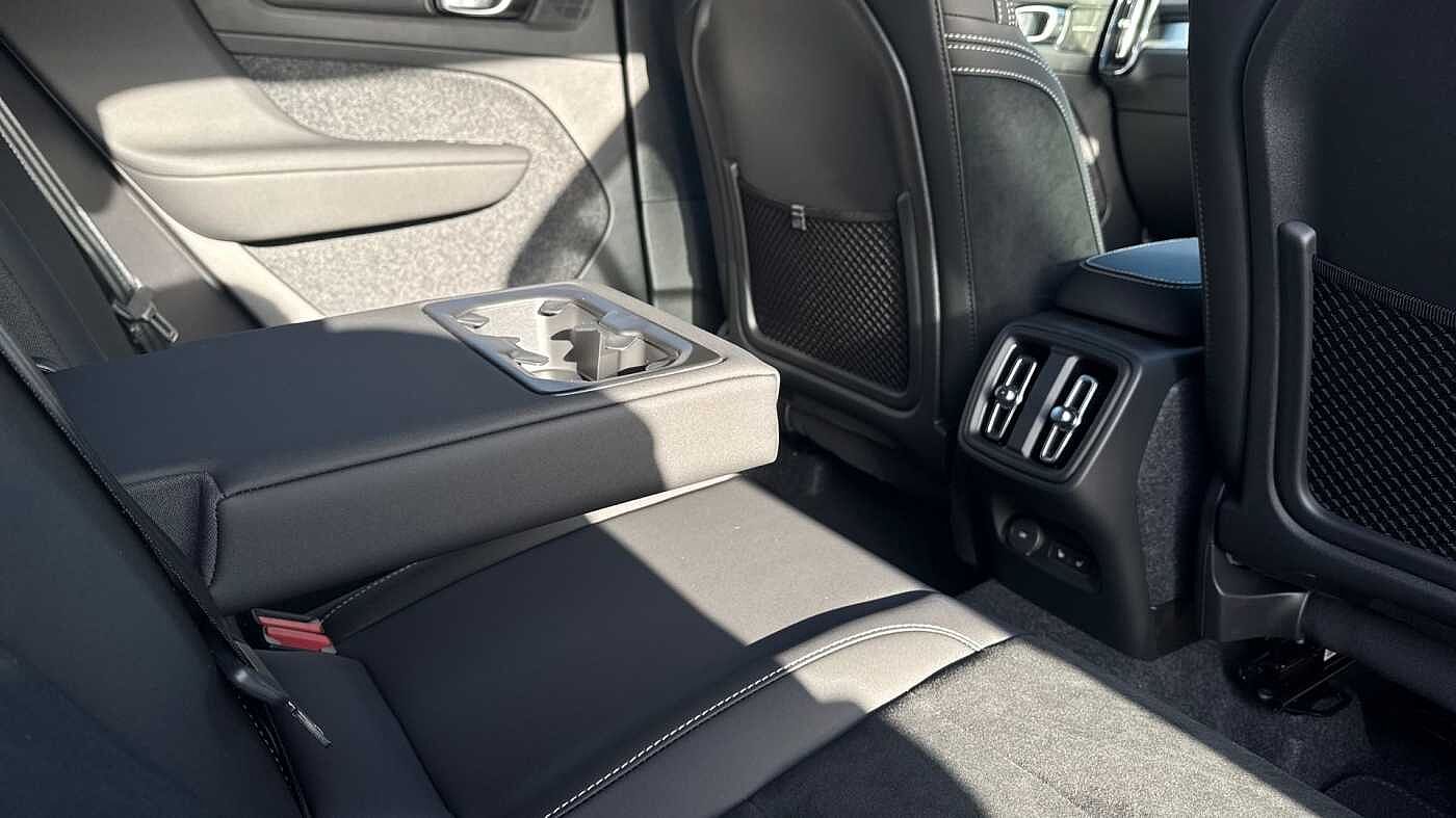 Volvo XC40 Black Edition Ultra, B4 Mild hybrid, Petrol