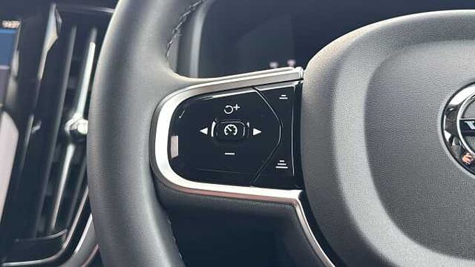 Volvo V90 Plus, T6 AWD Plug-in hybrid, Electric/Petrol, Dark