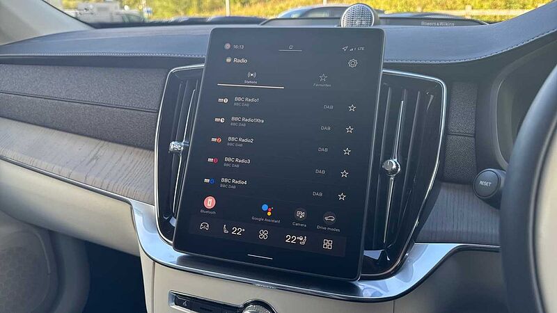 Volvo XC90 Ultra, T8 AWD Plug-in hybrid, Electric/Petrol, Dark, 7 Seats