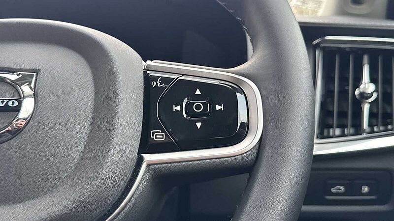 Volvo V90 Plus, T6 AWD Plug-in hybrid, Electric/Petrol, Dark