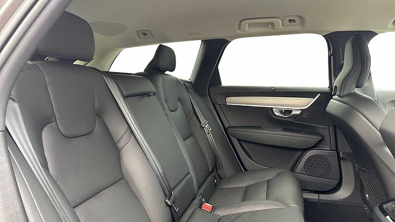 Volvo V90 Plus, T6 AWD Plug-in hybrid, Electric/Petrol, Dark