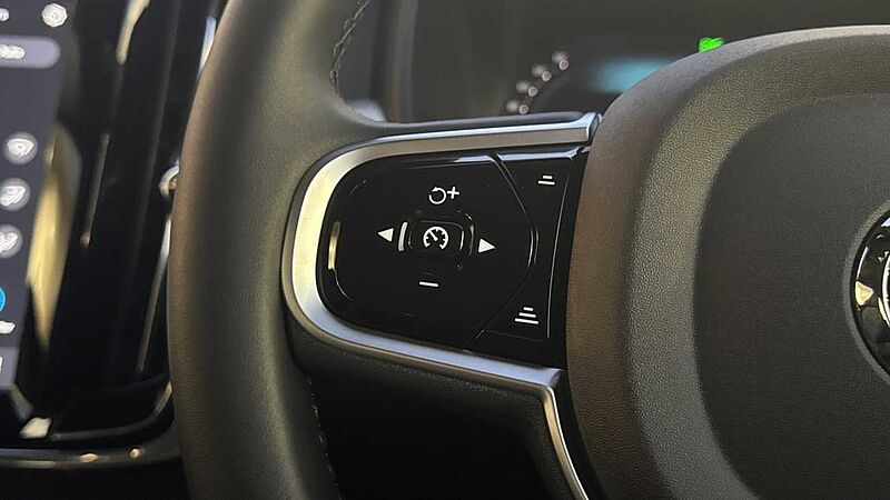 Volvo V90 Plus, T6 AWD Plug-in hybrid, Electric/Petrol, Dark