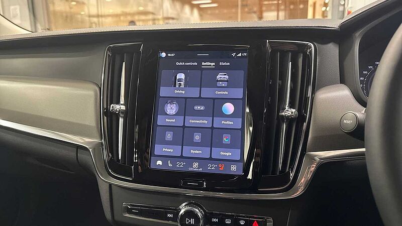 Volvo V90 Plus, T6 AWD Plug-in hybrid, Electric/Petrol, Dark