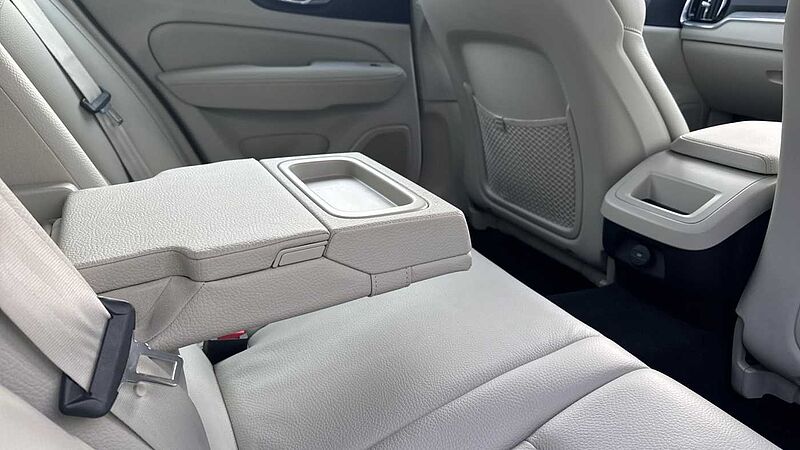 Volvo V60 Cross Country Country, B5 AWD mild hybrid