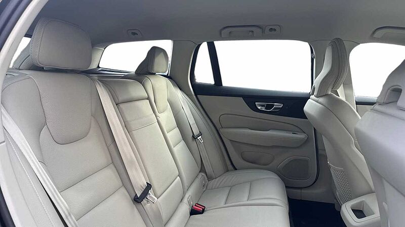 Volvo V60 Cross Country Country, B5 AWD mild hybrid