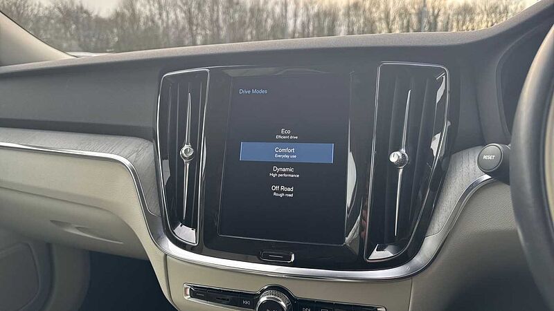 Volvo V60 Cross Country Country, B5 AWD mild hybrid