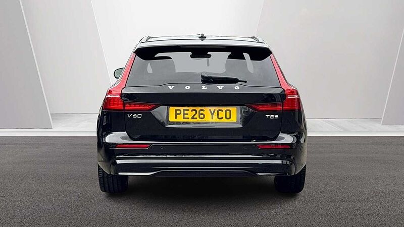 Volvo V60 Ultra, T8 AWD Plug-in hybrid, Electric/Petrol, Dark