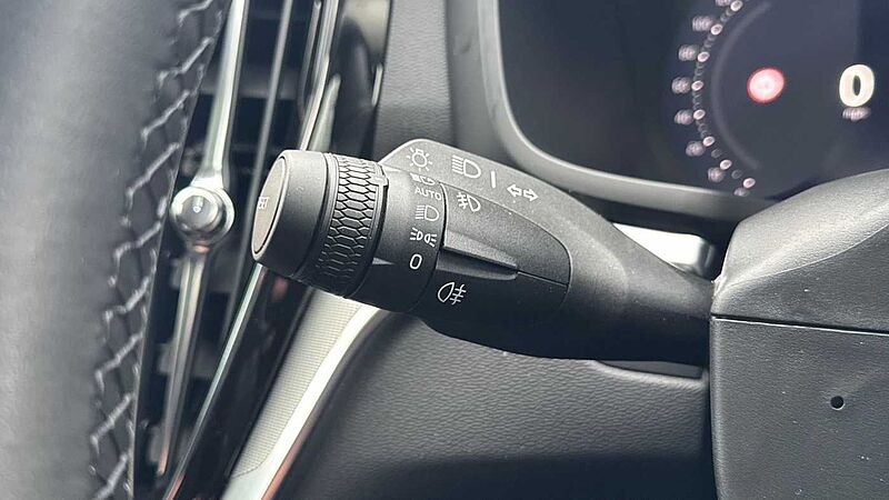 Volvo V60 Ultra, T8 AWD Plug-in hybrid, Electric/Petrol, Dark