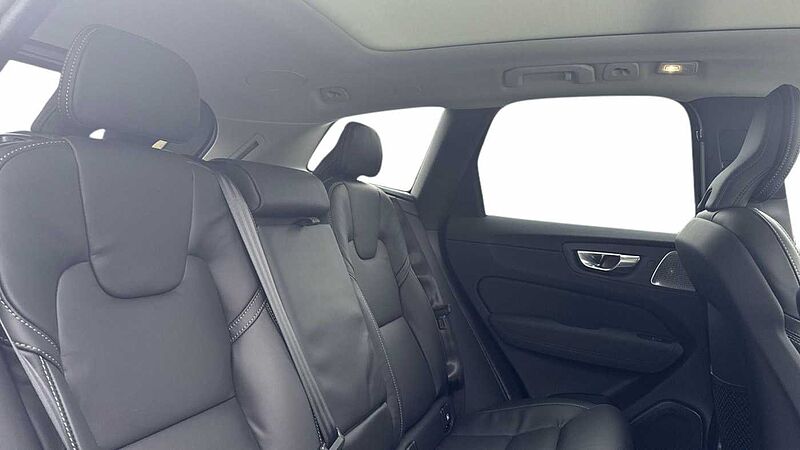 Volvo XC60 Ultra, T8 AWD Plug-in hybrid, Electric/Petrol, Dark