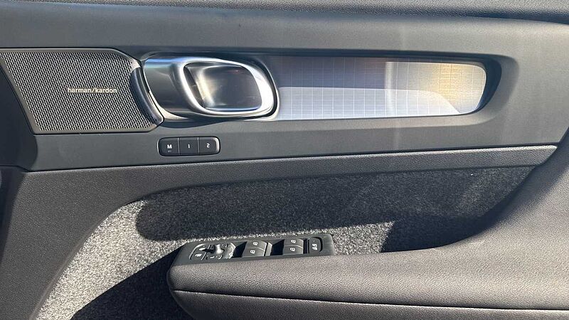 Volvo XC40 Black Edition Ultra, B3 Mild hybrid, Petrol