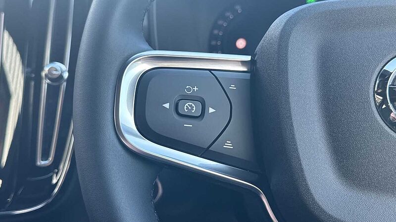 Volvo XC40 Black Edition Ultra, B3 Mild hybrid, Petrol