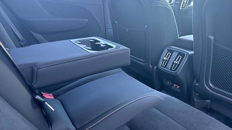 Volvo XC40 Black Edition Ultra, B3 Mild hybrid, Petrol