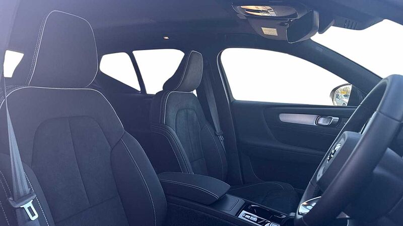 Volvo XC40 Black Edition Ultra, B3 Mild hybrid, Petrol