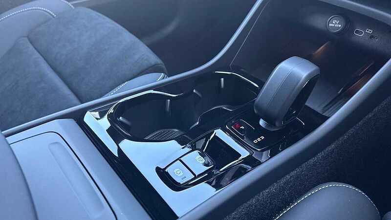 Volvo XC40 Black Edition Ultra, B4 Mild hybrid, Petrol