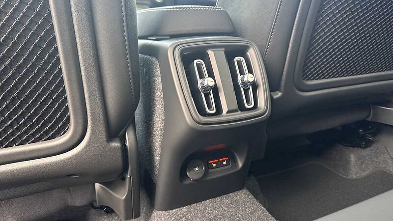 Volvo XC40 Black Edition Ultra, B4 Mild hybrid, Petrol