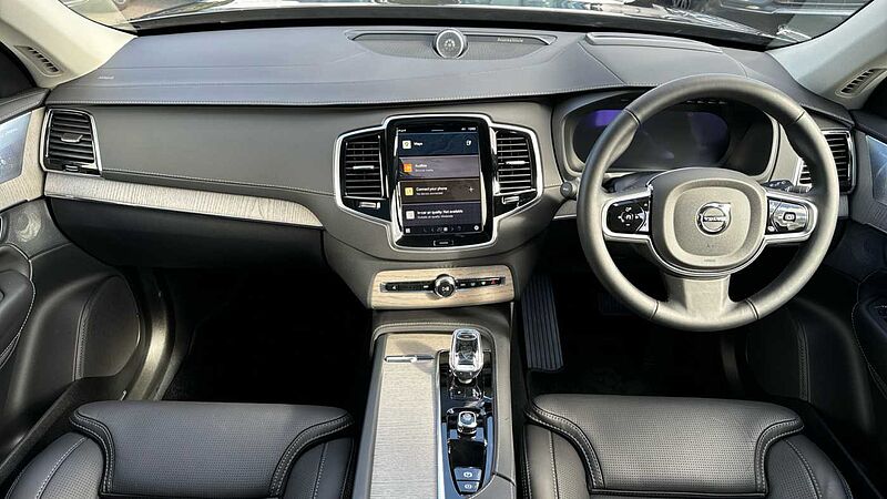 Volvo XC90 Ultra, T8 AWD Plug-in hybrid, Electric/Petrol, Dark, 7 Seats