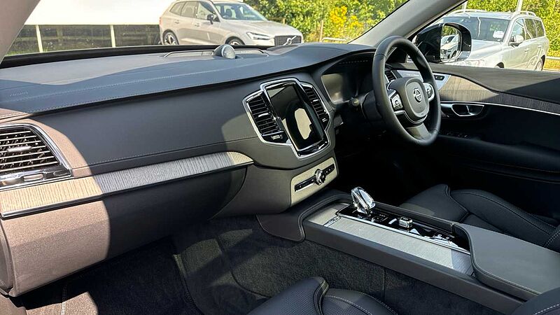 Volvo XC90 Ultra, T8 AWD Plug-in hybrid, Electric/Petrol, Dark, 7 Seats