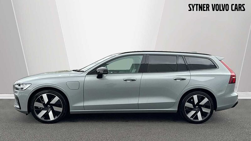 Volvo V60 Plus, T6 AWD Plug-in hybrid, Electric/Petrol, Dark