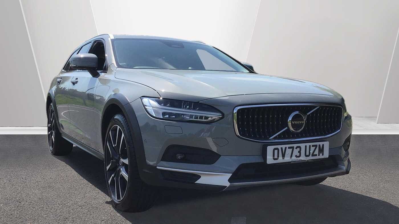 Volvo V90 Cross Country B6 300 AWD Ultimate MHEV (Air Suspension, Sunroof, Bowers & Wilkins)