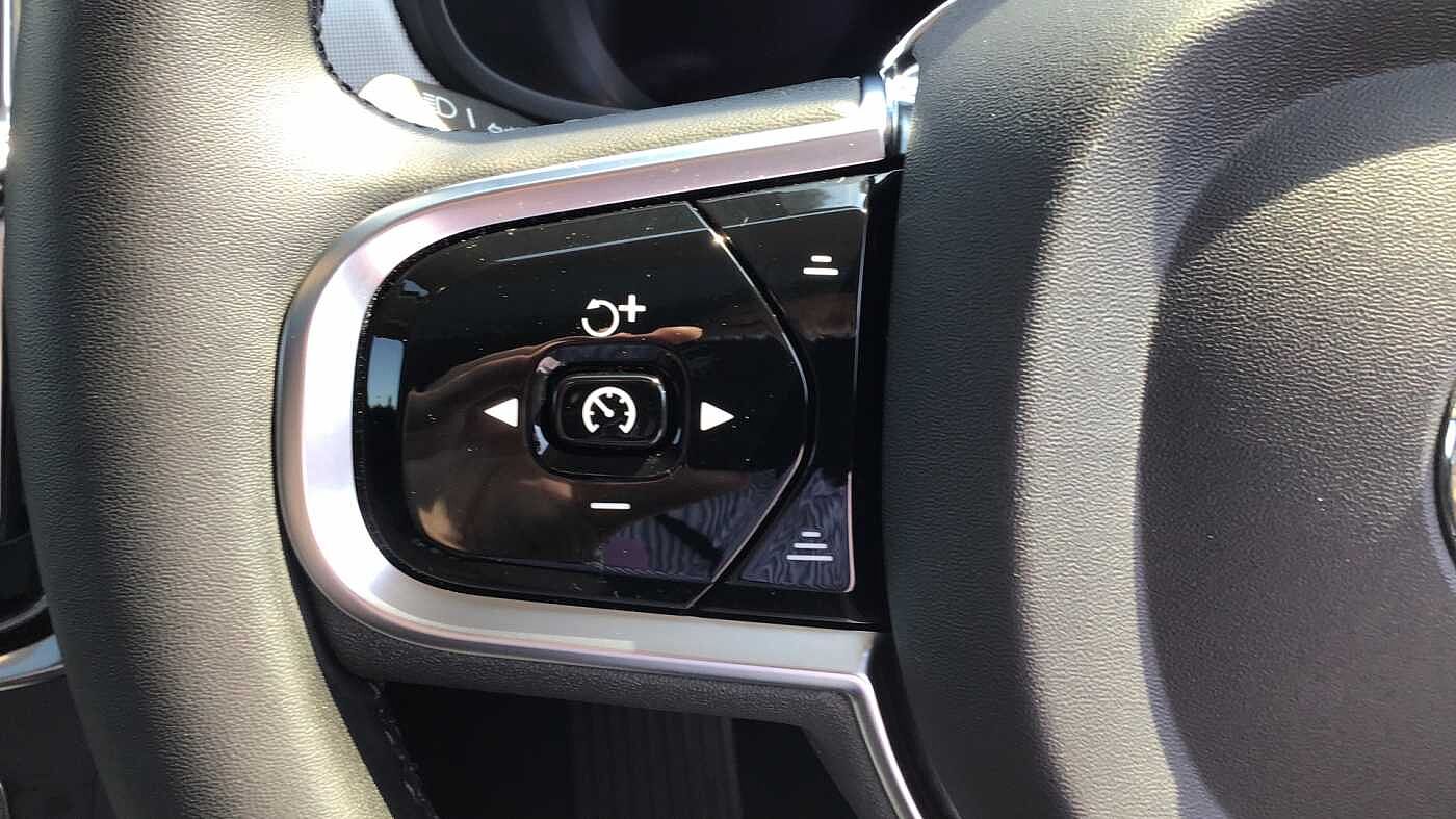 Volvo V90 Cross Country B6 300 AWD Ultimate MHEV (Air Suspension, Sunroof, Bowers & Wilkins)