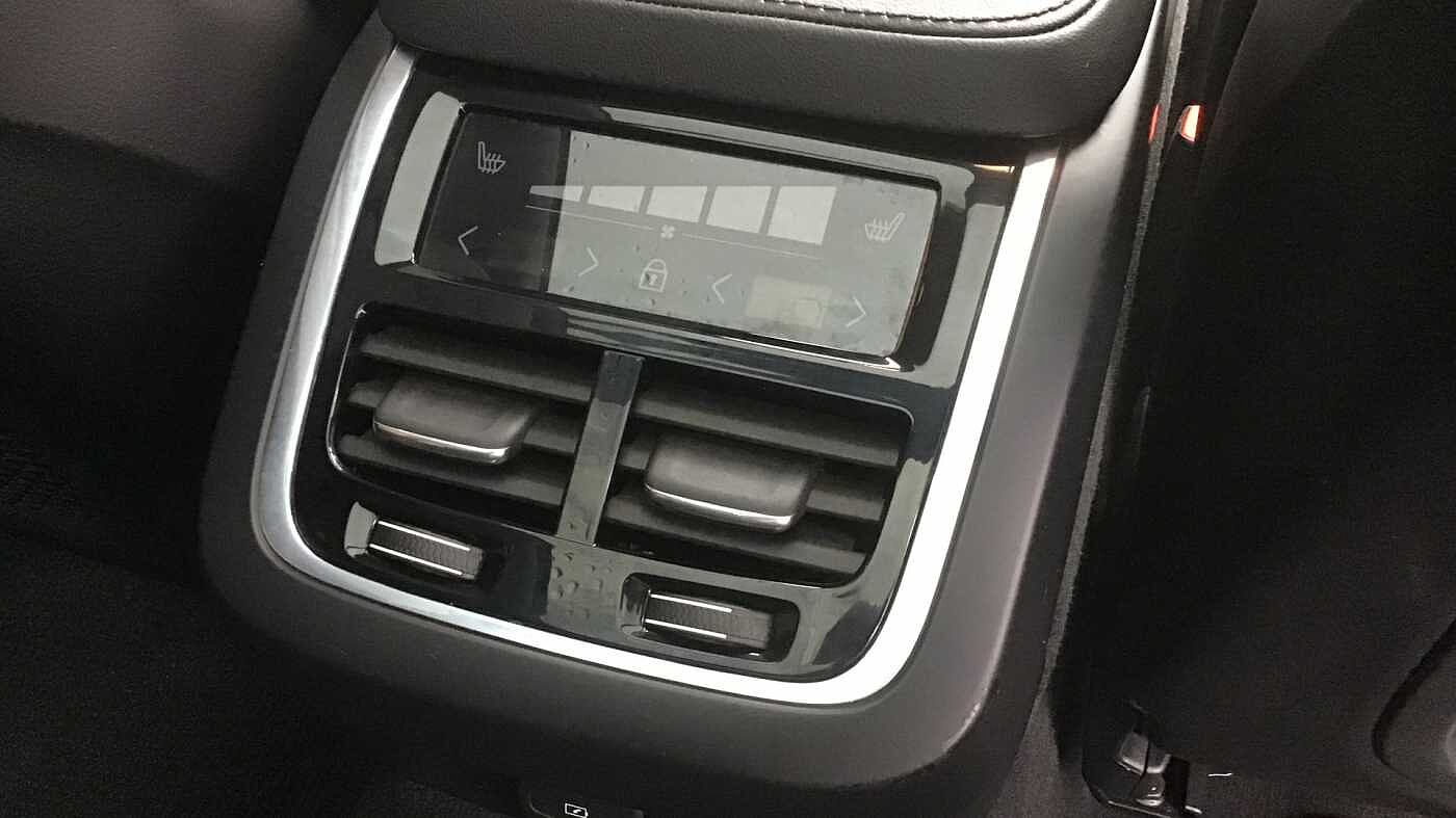 Volvo V90 Cross Country B6 300 AWD Ultimate MHEV (Air Suspension, Sunroof, Bowers & Wilkins)