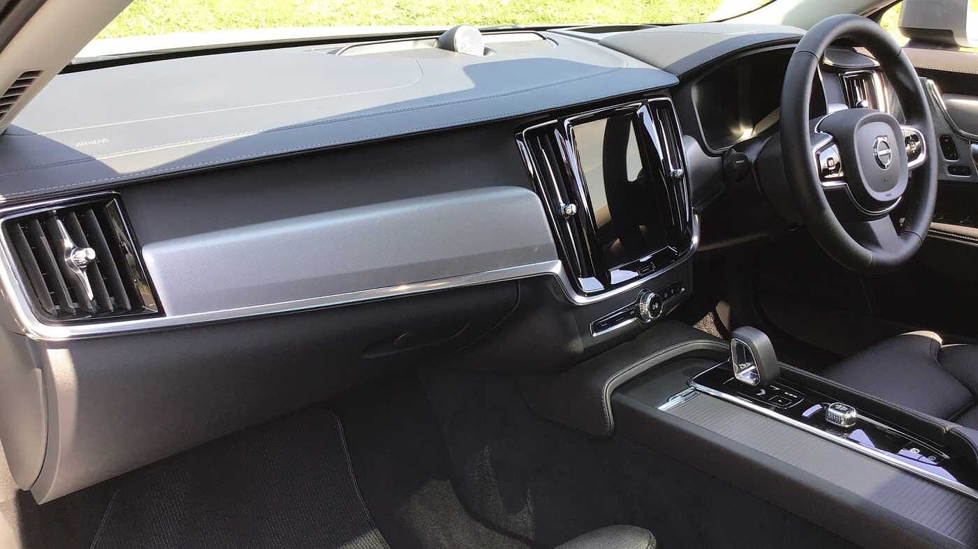 Volvo V90 Cross Country B6 300 AWD Ultimate MHEV (Air Suspension, Sunroof, Bowers & Wilkins)