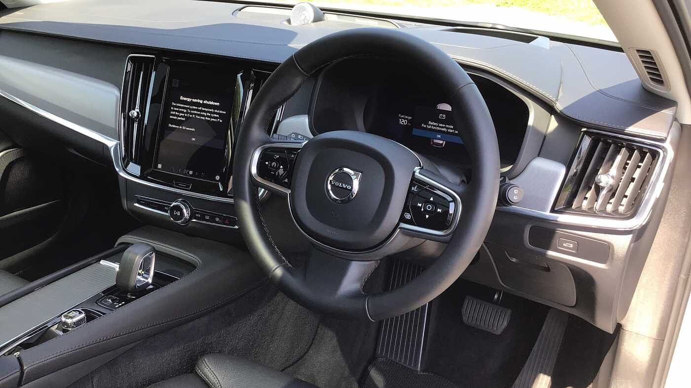 Volvo V90 Cross Country B6 300 AWD Ultimate MHEV (Air Suspension, Sunroof, Bowers & Wilkins)