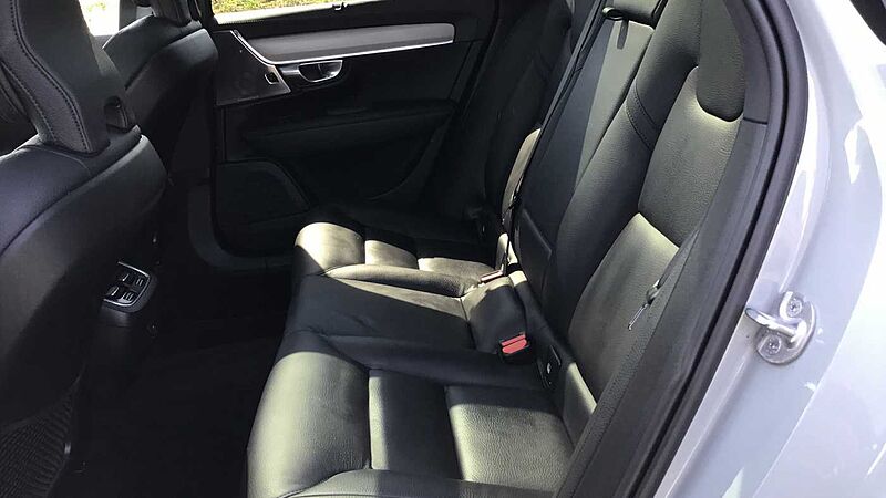 Volvo V90 Cross Country B6 300 AWD Ultimate MHEV (Air Suspension, Sunroof, Bowers & Wilkins)