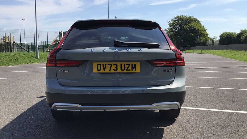 Volvo V90 Cross Country B6 300 AWD Ultimate MHEV (Air Suspension, Sunroof, Bowers & Wilkins)