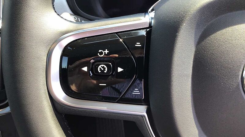 Volvo V90 Cross Country B6 300 AWD Ultimate MHEV (Air Suspension, Sunroof, Bowers & Wilkins)