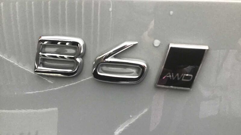 Volvo V90 Cross Country B6 300 AWD Ultimate MHEV (Air Suspension, Sunroof, Bowers & Wilkins)