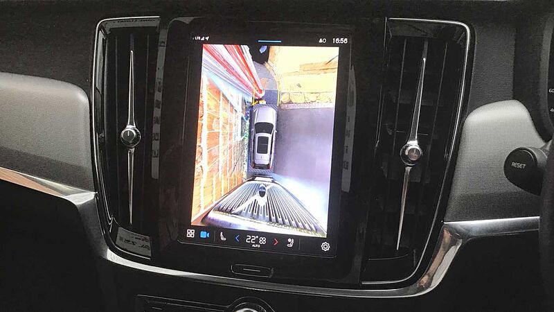 Volvo V90 Cross Country B6 300 AWD Ultimate MHEV (Air Suspension, Sunroof, Bowers & Wilkins)