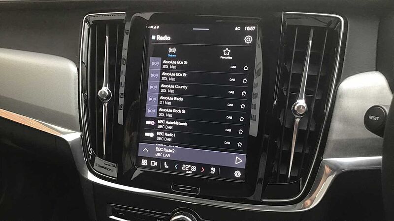 Volvo V90 Cross Country B6 300 AWD Ultimate MHEV (Air Suspension, Sunroof, Bowers & Wilkins)