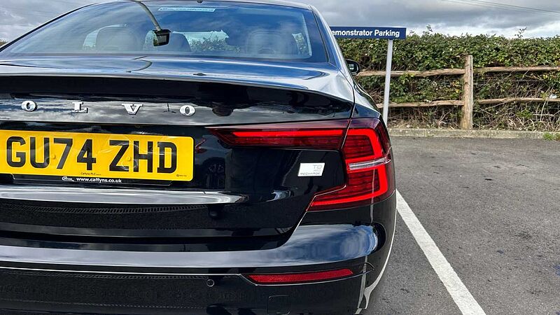 Volvo S60 T8 AWD Recharge Plus Dark PHEV (360 Camera, Polestar Optimised)