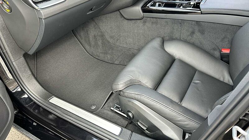 Volvo S60 T8 AWD Recharge Plus Dark PHEV (360 Camera, Polestar Optimised)