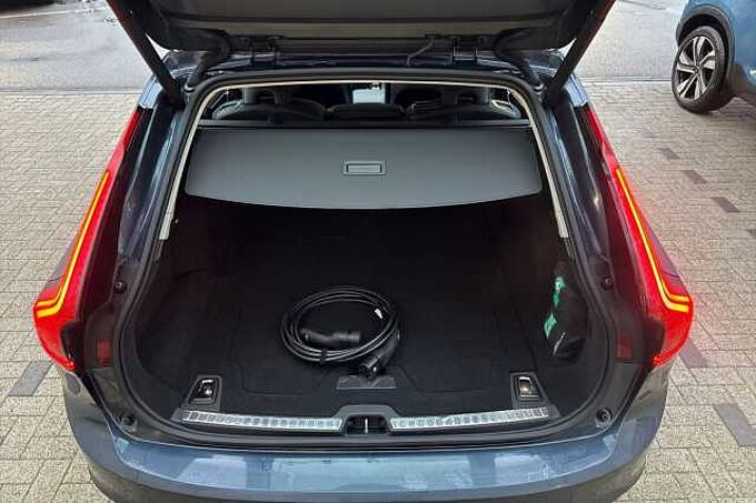 Volvo V90 2.0h T6 18.8kWh Plus Estate 5dr Petrol Plug-in Hybrid Auto AWD Euro 6 (s/s) (350
