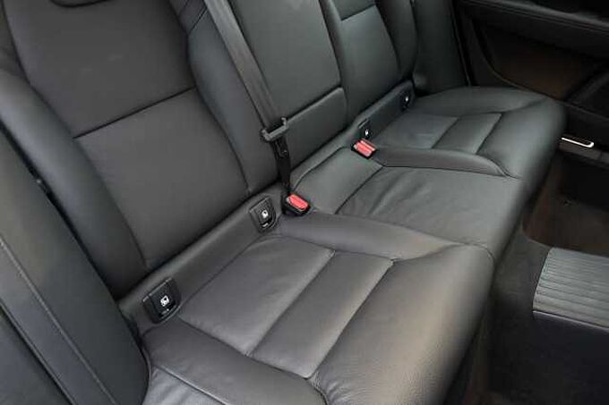 Volvo V90 2.0h T6 18.8kWh Plus Estate 5dr Petrol Plug-in Hybrid Auto AWD Euro 6 (s/s) (350