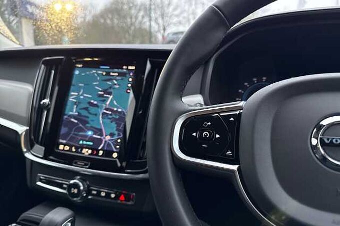 Volvo V90 2.0h T6 18.8kWh Plus Estate 5dr Petrol Plug-in Hybrid Auto AWD Euro 6 (s/s) (350