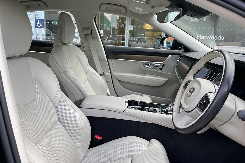 Volvo S90 2.0h T8 Recharge 11.6kWh Inscription Saloon 4dr Petrol Plug-in Hybrid Auto AWD E