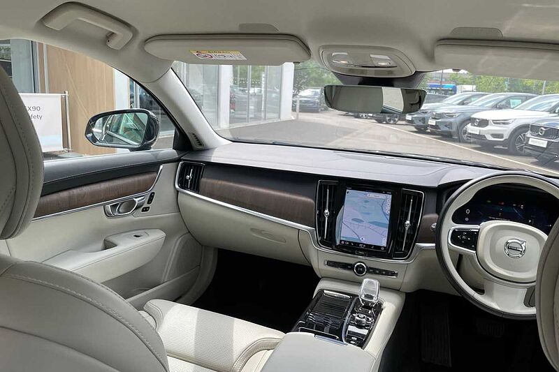 Volvo S90 2.0h T8 Recharge 11.6kWh Inscription Saloon 4dr Petrol Plug-in Hybrid Auto AWD E