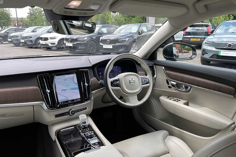 Volvo S90 2.0h T8 Recharge 11.6kWh Inscription Saloon 4dr Petrol Plug-in Hybrid Auto AWD E