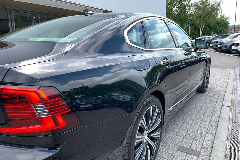 Volvo S90 2.0h T8 Recharge 11.6kWh Inscription Saloon 4dr Petrol Plug-in Hybrid Auto AWD E