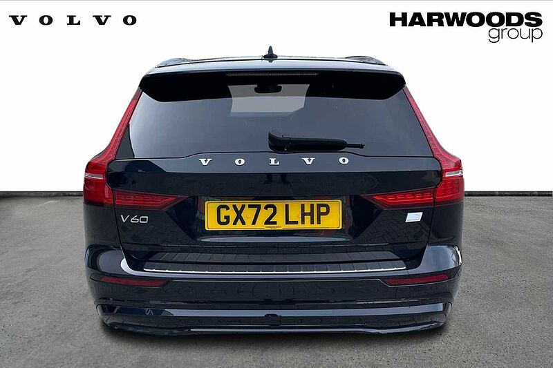 Volvo V60 Recharge Ultimate, T6 AWD plug-in hybrid, Electric/Petrol, Dark