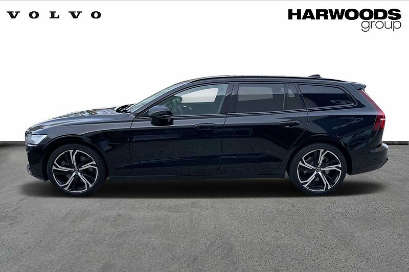 Volvo V60 Recharge Ultimate, T6 AWD plug-in hybrid, Electric/Petrol, Dark