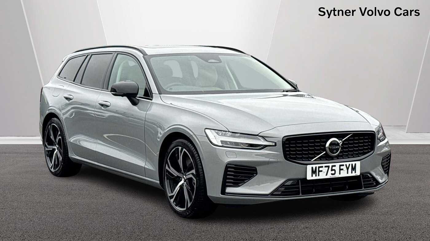 Volvo V60 Ultra, T8 AWD Plug-in hybrid, Electric/Petrol, Dark
