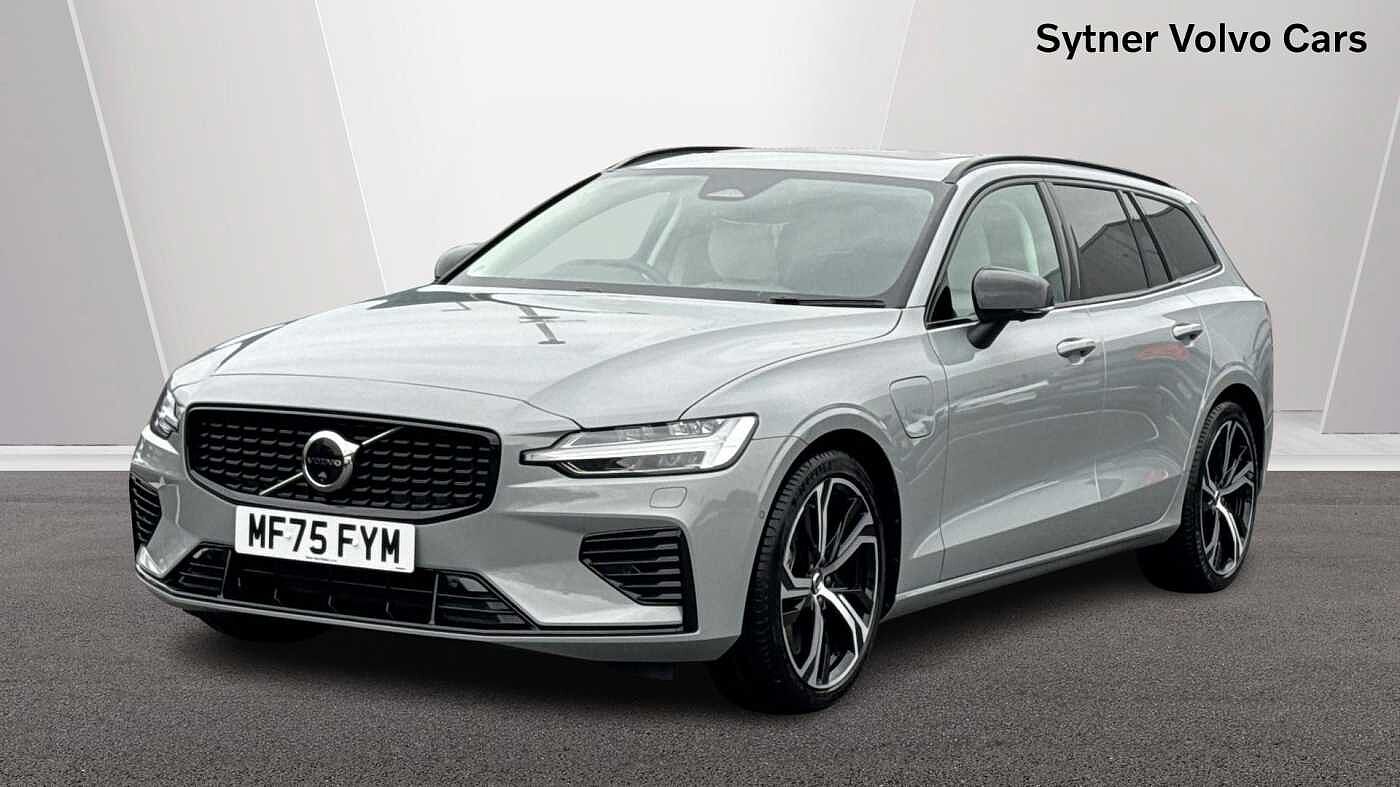 Volvo V60 Ultra, T8 AWD Plug-in hybrid, Electric/Petrol, Dark