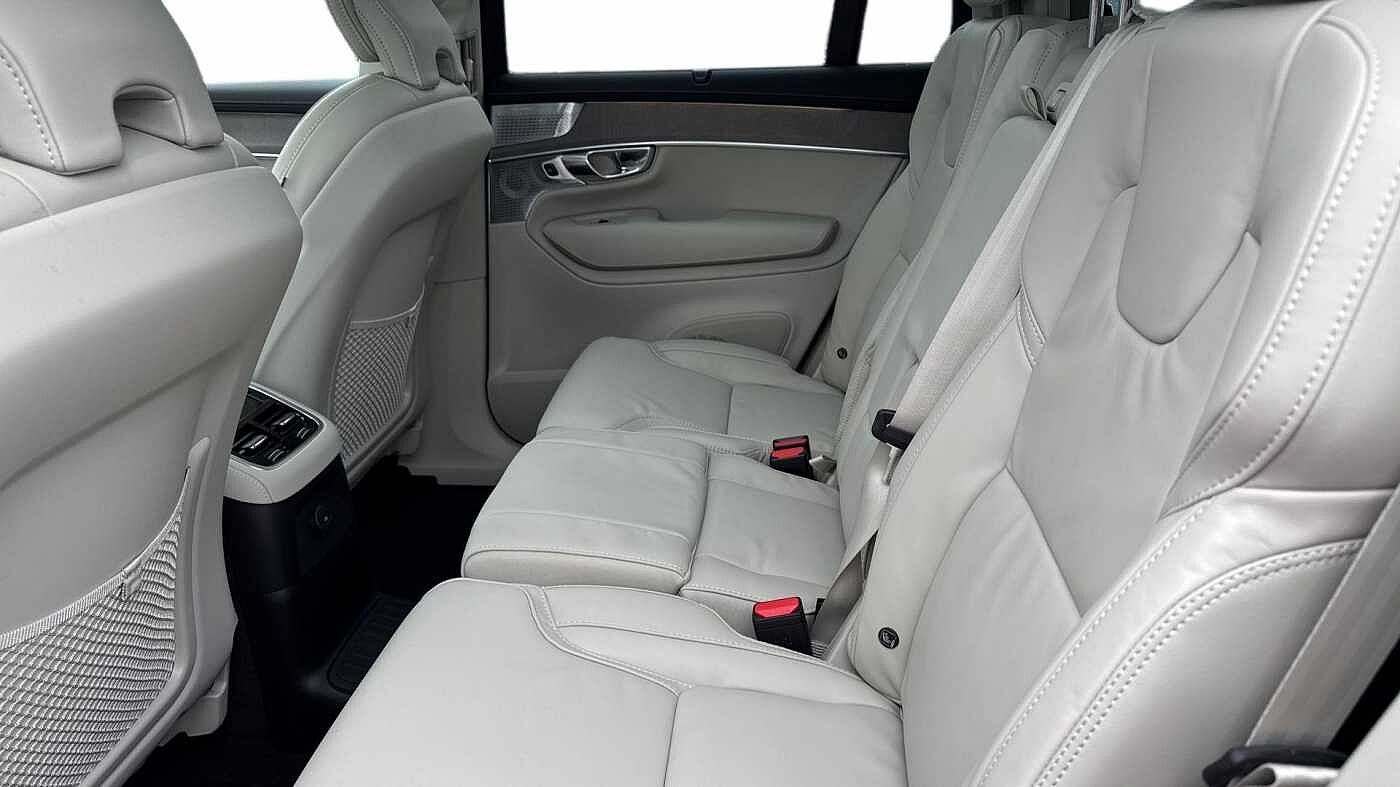 Volvo XC90 Ultra, T8 AWD Plug-in hybrid, Electric/Petrol, Dark, 7 Seats