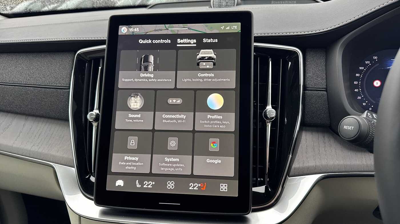 Volvo XC90 Ultra, T8 AWD Plug-in hybrid, Electric/Petrol, Dark, 7 Seats